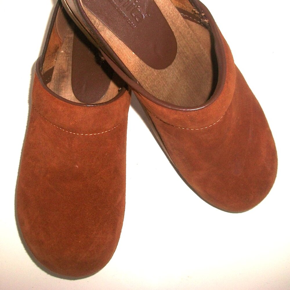Rare Vintage Sanita Handmade Suede, Leather and Wood Closed-Back Clogs 9M